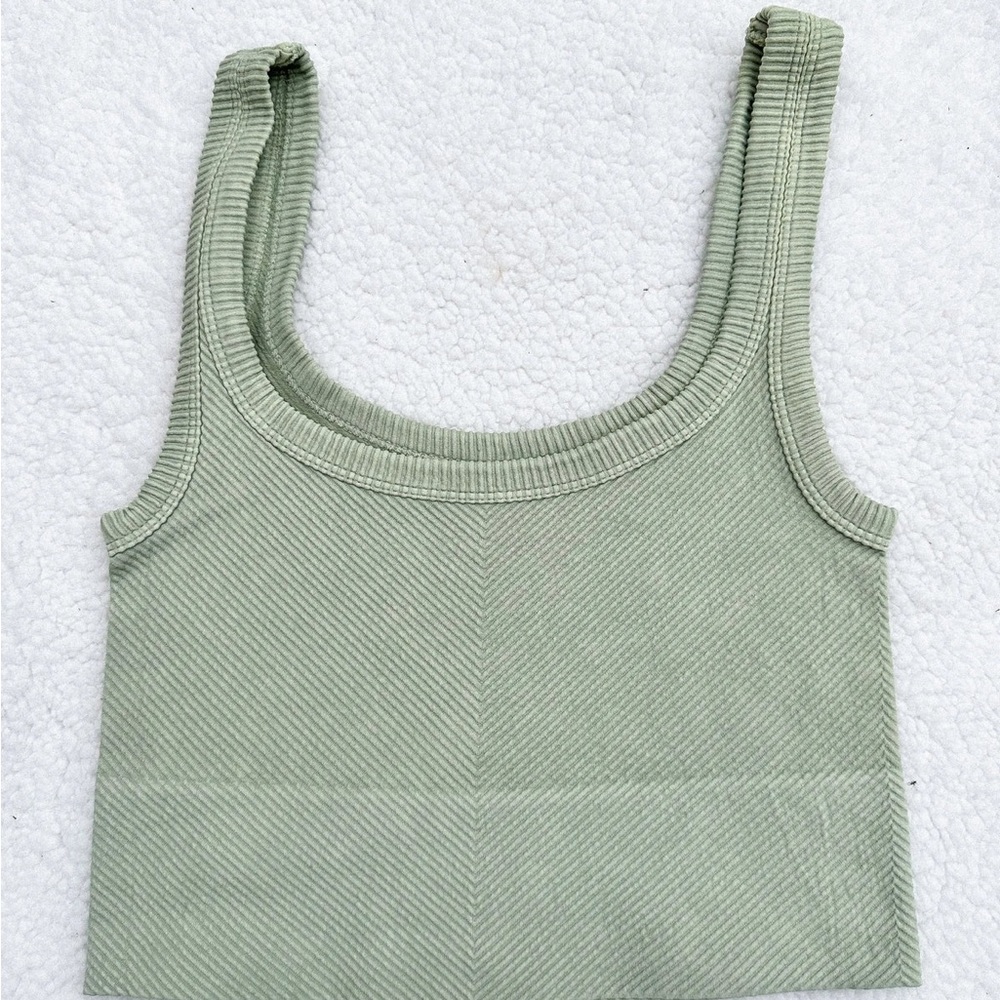 Sky and Sparrow Ribbed Green Crop Top